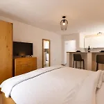 Apartman Roland House With Pool & Winery *
