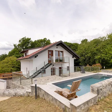 Roland House With Pool & Winery Apartment