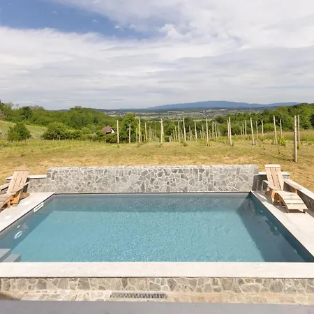 Apartamento Roland House With Pool & Winery *