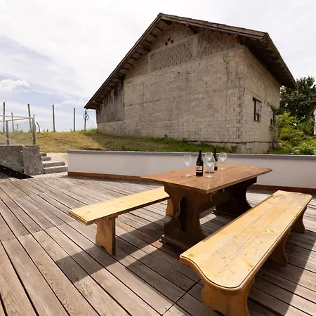 Апартаменты Roland House With Pool & Winery Stara Vas-Bizeljsko