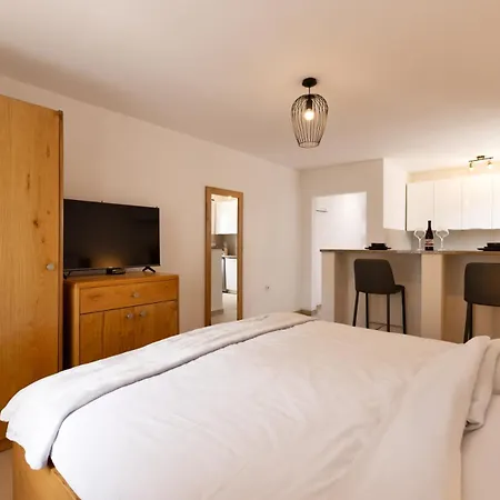 Апартаменты Roland House With Pool & Winery *