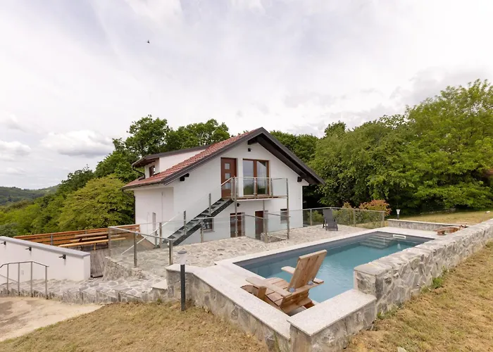 Roland House With Pool & Winery Daire