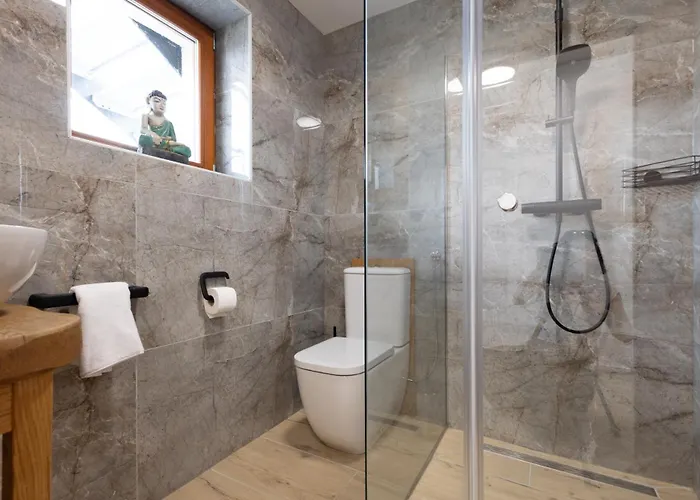 Daire Roland House With Pool & Winery Stara Vas-Bizeljsko